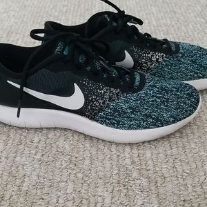 NIKE Flex Contact Tennis Shoes